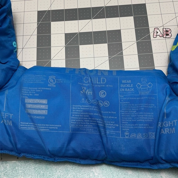 Blue Dolphin and Anchor Themed Life Jacket - Picture 4 of 7